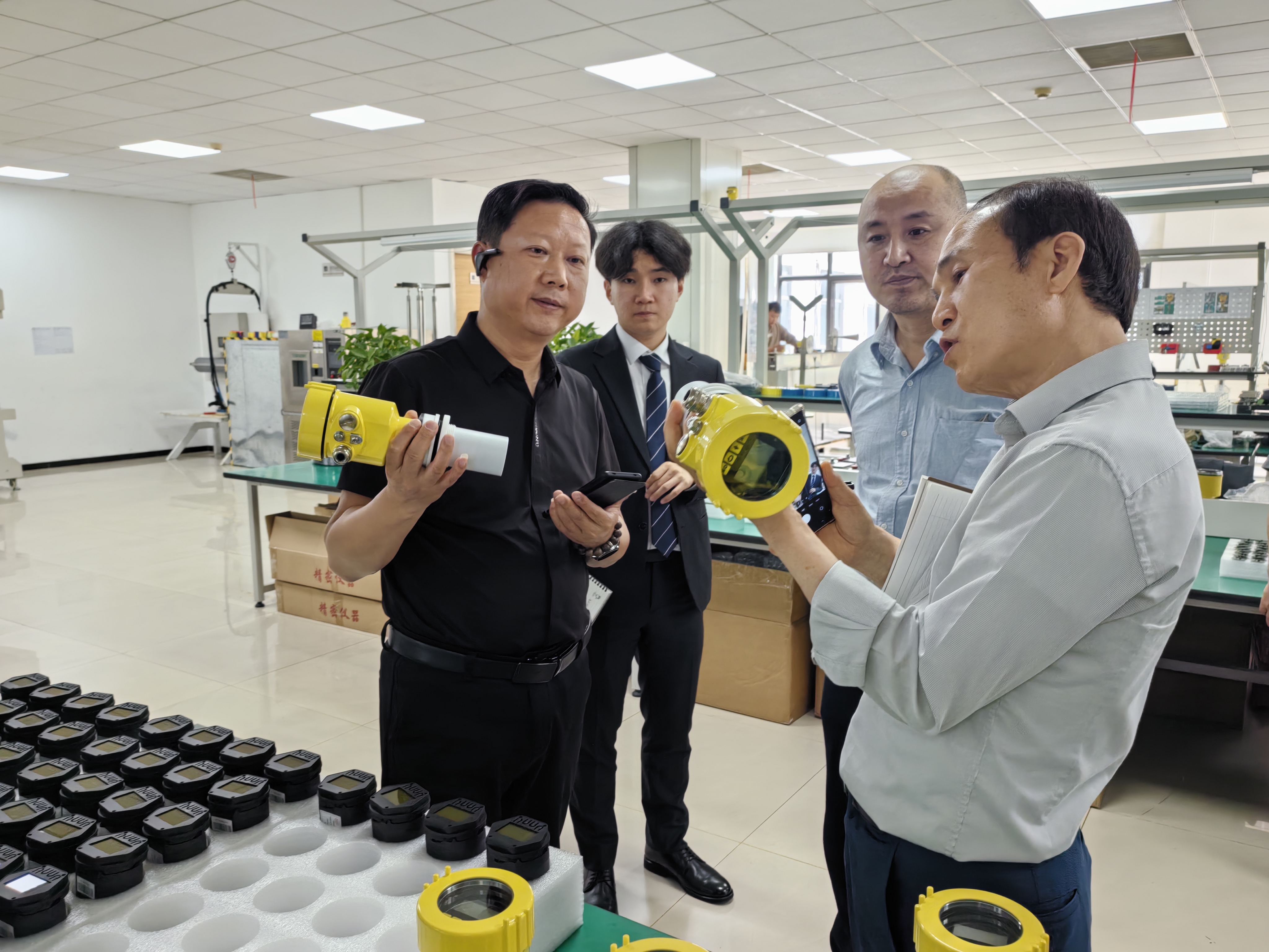 韓國客戶到訪北京精誠瑞博 開展技術交流與車間考察 韓國客戶到訪北京精誠瑞博 開展技術交流與車間考察