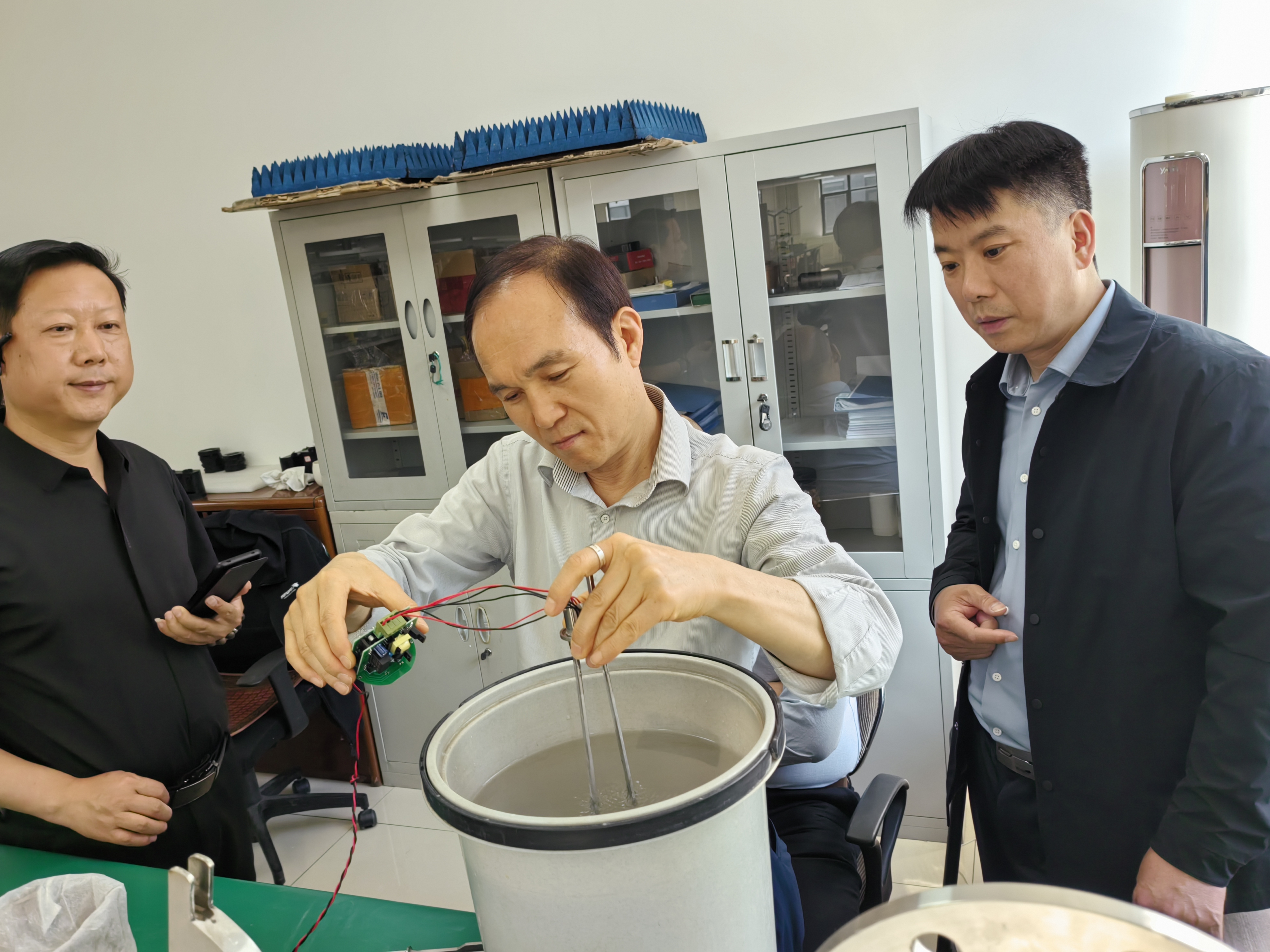 韓國客戶到訪北京精誠瑞博 開展技術交流與車間考察 韓國客戶到訪北京精誠瑞博 開展技術交流與車間考察